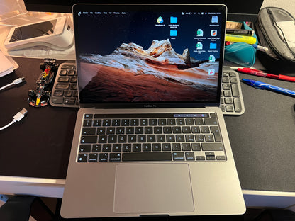 Apple MacBook PRO M2 256Gb + 8Gb RAM pari nuovo