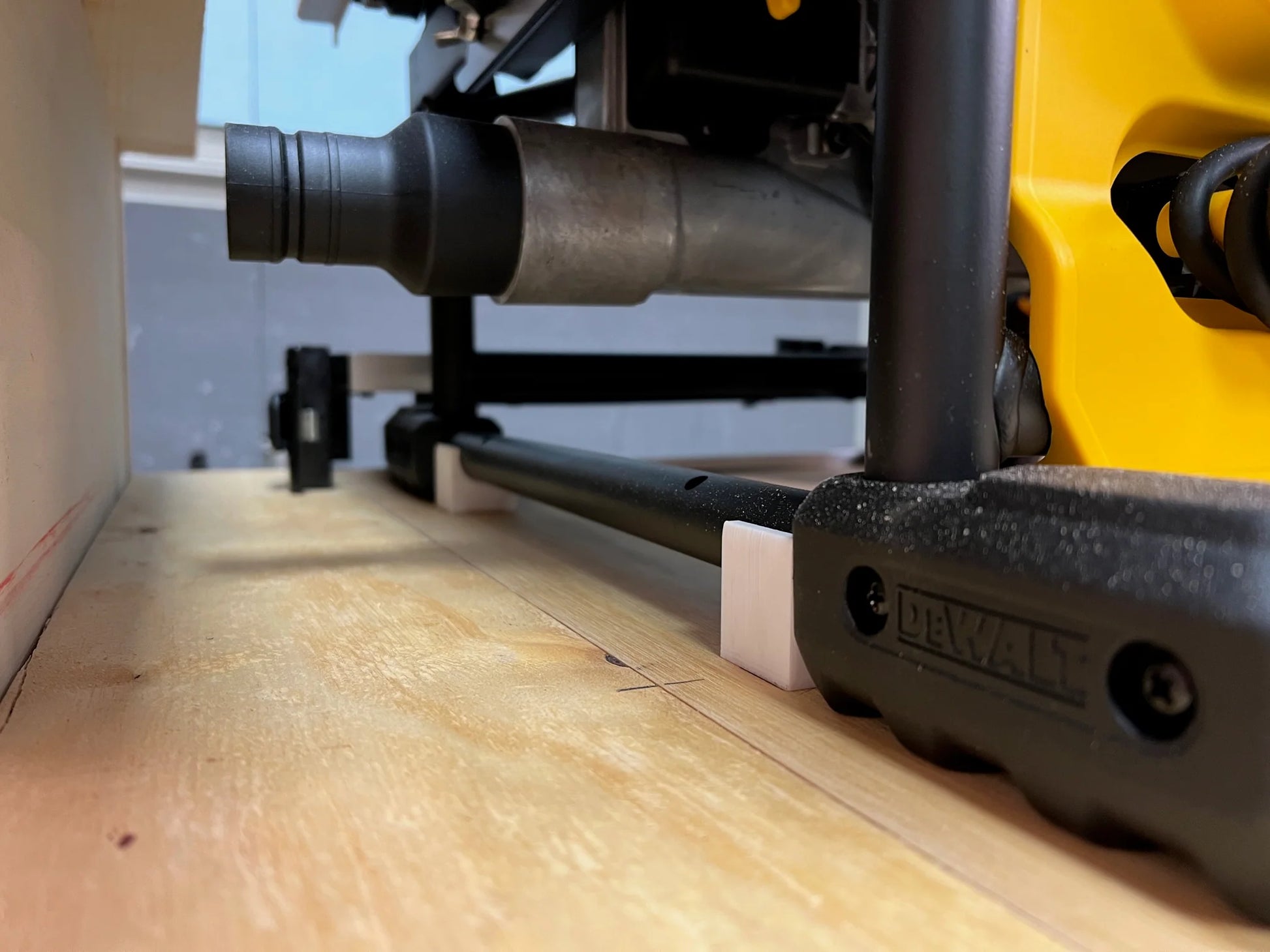 Piedini di ricambio per gambe 4 pezzi per supporto per motosega Dewalt Piedini di ricambio per gambe 4 pezzi per supporto per motosega Dewalt